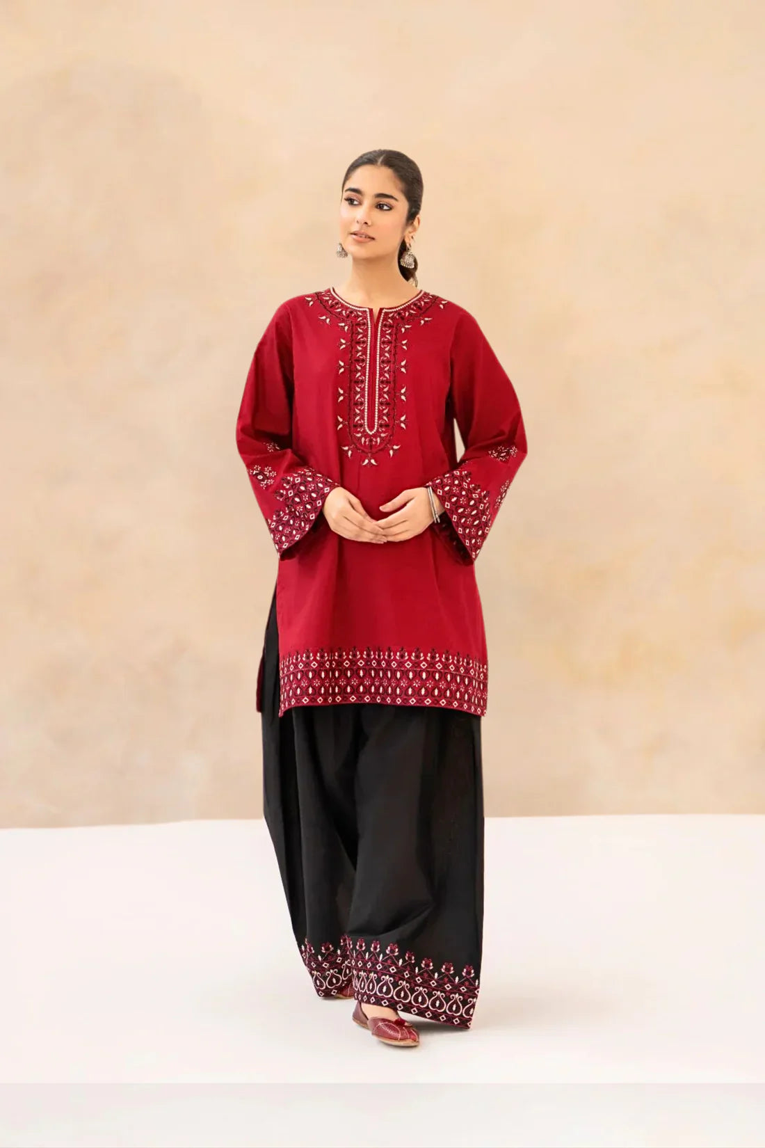 Nabeeha Emb 2pc